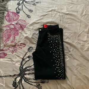 Bejeweled Wide Leg Vera Wang Jeans.👖